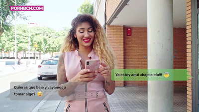 Moglie infedele che sta per scopare duro il suo giovane amante mentre il marito lavora. Latina con tette e un gran culo. Venere Afrodite.