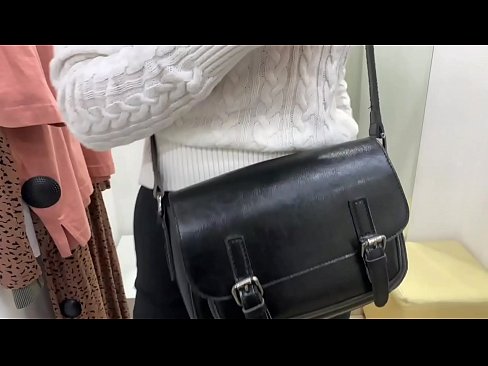 ❤️ Masturbazione pubblica della giovane cagna FeralBerry con un dildo nel camerino ❤ Porno analeal it.porn-mz.ru ❌❤